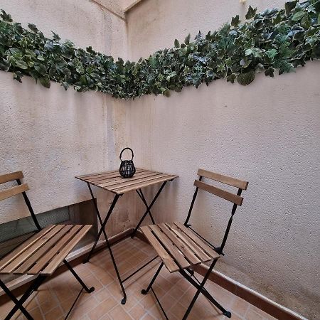 Sea & Wave Maria Boutique Apartment Malaga Exterior photo